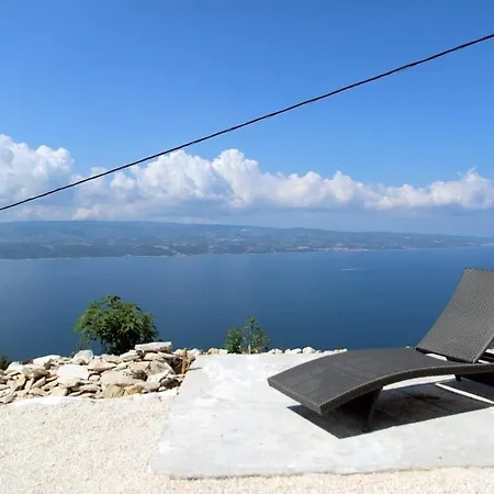 Mountain Stone With Pool Βίλα