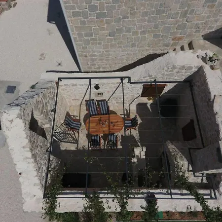 Villa Mountain Stone With Pool