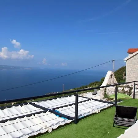 Mountain Stone With Pool Βίλα *