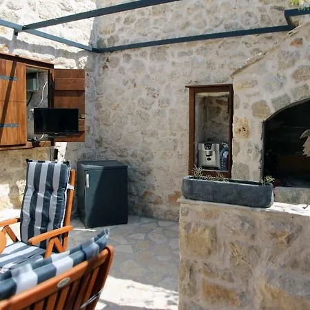 Mountain Stone With Pool Villa Stanici